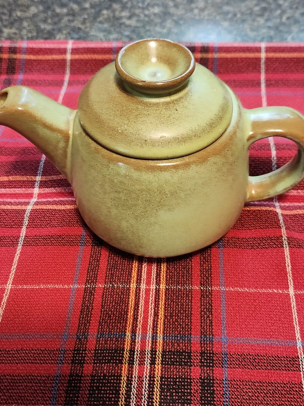 Frankoma Teapot – Classic Home Kitchen Teapot